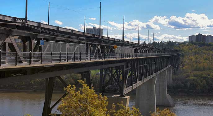 The war against cars embedded in Canadian urban planning