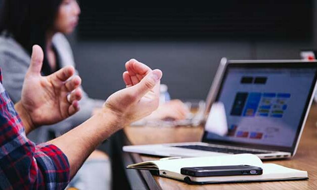 Converting online leads into customers