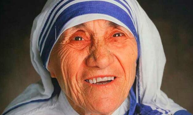 The expansive power of positive words